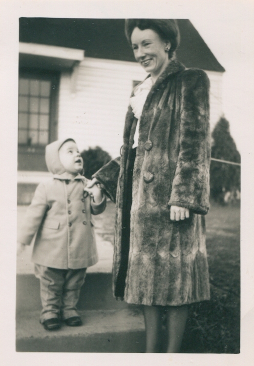 1948-12-10 Charlie & Fran in East Harford, CN.jpg