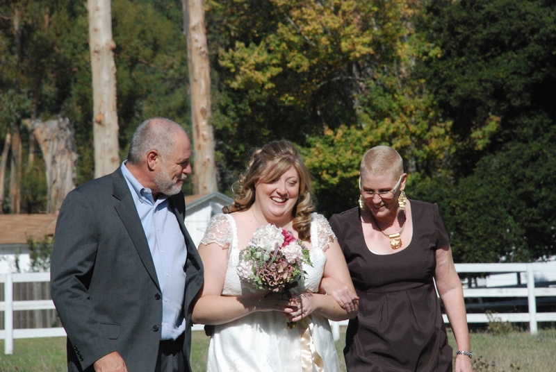 2009_10_24 Amy & Ray's Wedding_07 - Ceremony, Amy & Parents.JPG.JPG