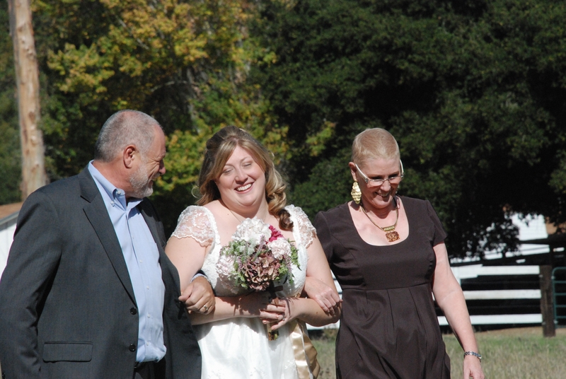 2009_10_24 Amy & Ray's Wedding_08 - Ceremony, Amy & Parents.JPG