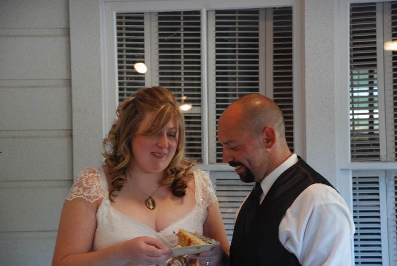 2009_10_24 Amy & Ray's Wedding_48 - Cake Cutting.JPG