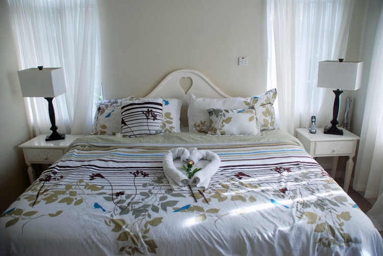 03A05e Retreat Guest House, Bed.jpg