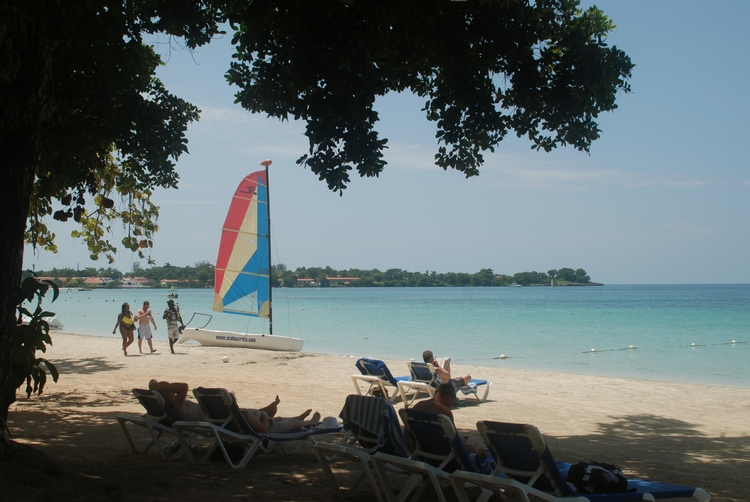 09C13c Beach.jpg